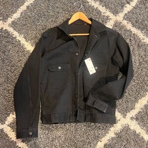 Classic medium black jean Uniqlo jacket